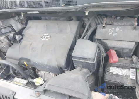 2012 Toyota Sienna Base V6 7 Passenger z USA, uszkodzony, nr VIN 5TDZK3DC0CS179715